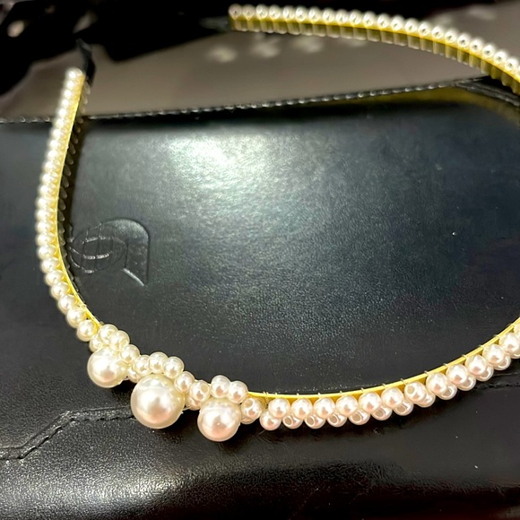 NWT-Fashion Pearls Hair Band - Picture 1 of 2